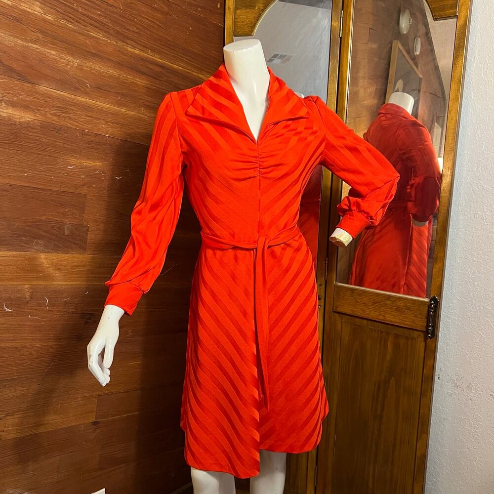 VINTAGE 70s Shawl Collar Belted Dress Size 2 Striped Chevron Retro